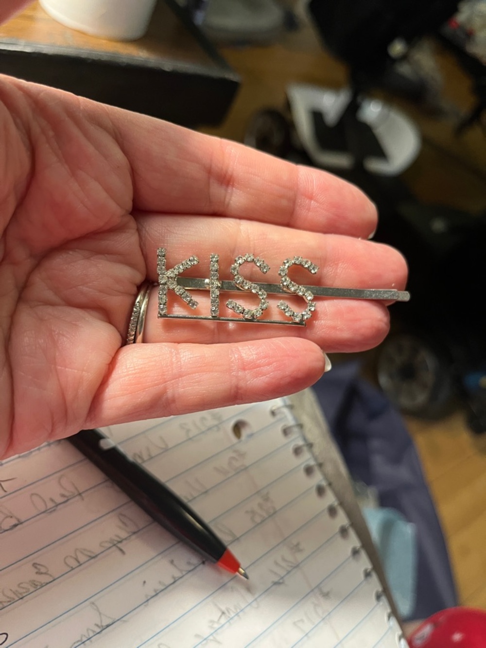 Kiss Rhinestone Hair Clip - Silver. 1527